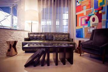 Lobby lounge