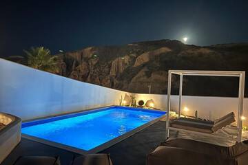 Private pool