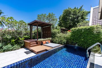 Private pool