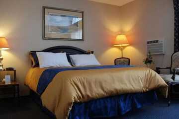 Commons Inn