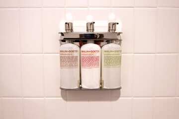 Bathroom amenities