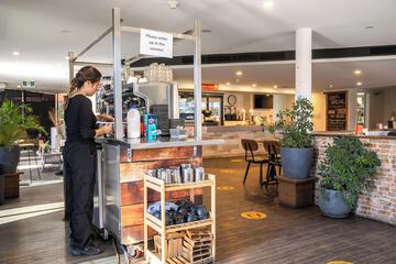 Breakfast area
