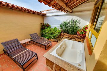 Private spa tub