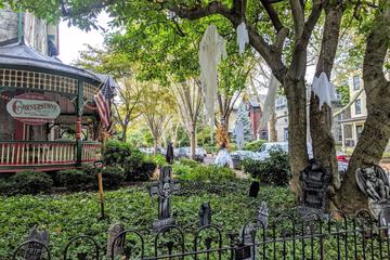 Hotel Exterior 75 of 75