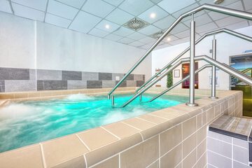 Indoor spa tub