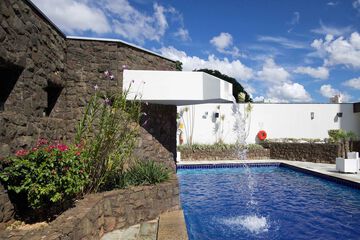 Pool waterfall