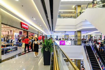 Shopping mall