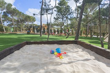 Children's play area - outdoor