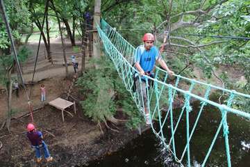 Ropes course (team building)