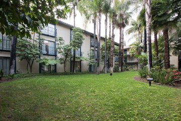 Hotel Exterior 53 of 54