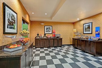 Breakfast/Coffee Service 33 of 40