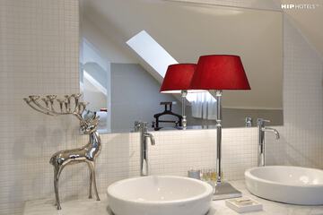 Bathroom amenities