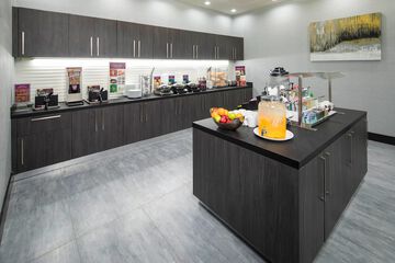 Breakfast/Coffee Service 26 of 29