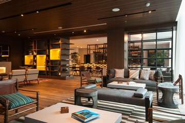 Lobby lounge