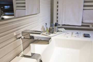 Bathroom sink
