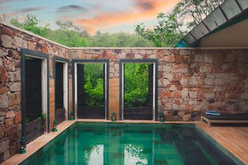 Private pool