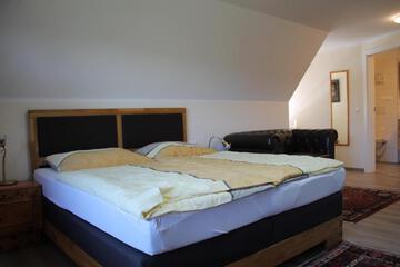 Photo 35