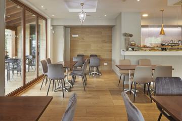 Coffee shop