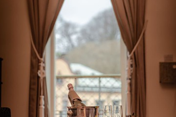 Champagne service