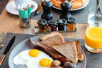 Breakfast/Coffee Service 110 of 120