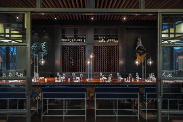 Dining 60 of 82