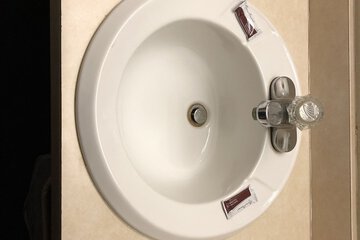 Bathroom sink