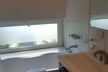 Jetted tub