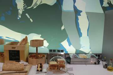 Breakfast area
