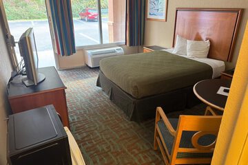 OYO Hotel Harriman near I-40