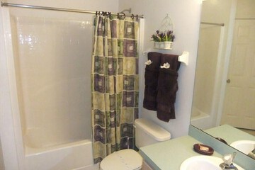 Bathroom amenities