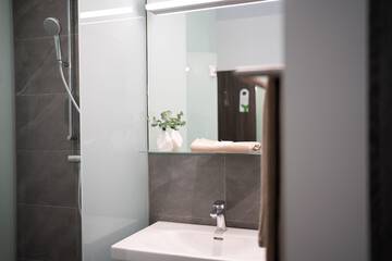 Bathroom sink