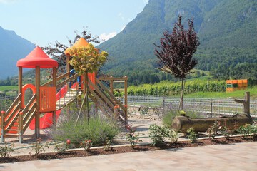 Children's play area - outdoor