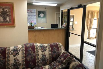 Check-in/check-out kiosk