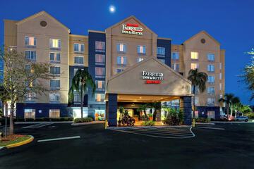 Fairfield Inn & Suites by Marriott Near Universal Orlando