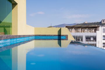 Rooftop pool