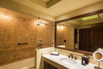 Bathroom sink