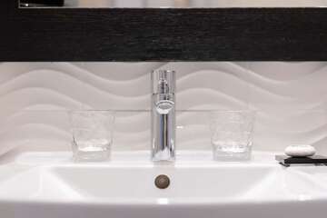 Bathroom sink