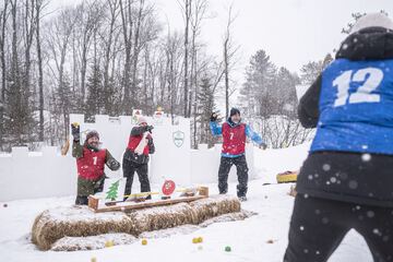 Ropes course (team building)