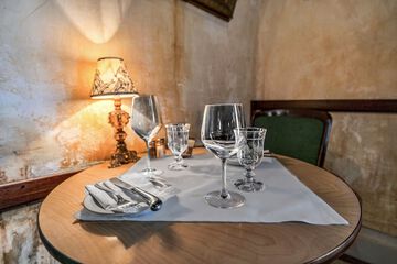 Dining 96 of 100