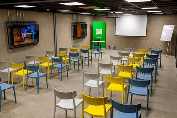 Meeting facility
