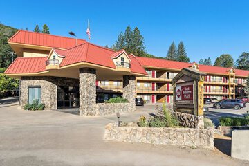 Best Western Plus Yosemite Way Station Motel