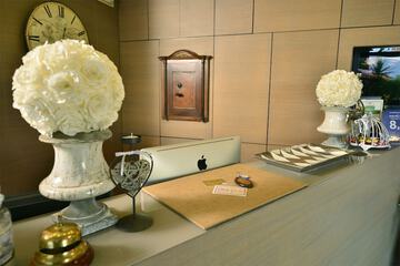 Concierge desk