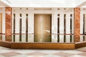 Indoor spa tub