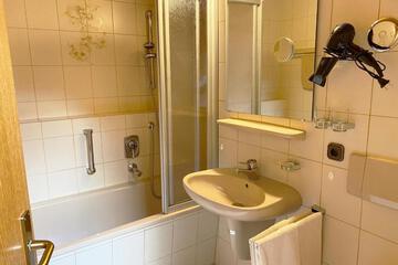 Photo 38