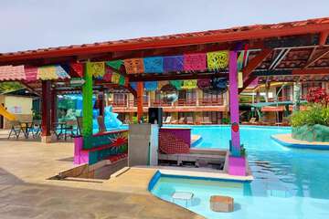Poolside bar