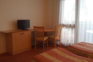 Photo 34