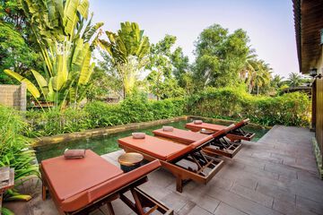 Private pool