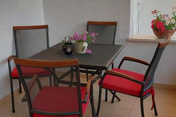 Photo 51