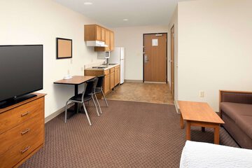 Room 10 of 16