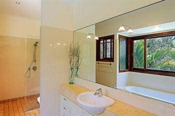  Abbies Beach House 2